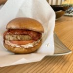 新オープンの「LUNA BURGER」ヴィーガンの見方が180度変わるヴィーガンバーガー