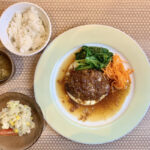 三鷹「和みダイニングKenbo」思いっきりお肉が食べたいときの豪華ハンバーグランチ