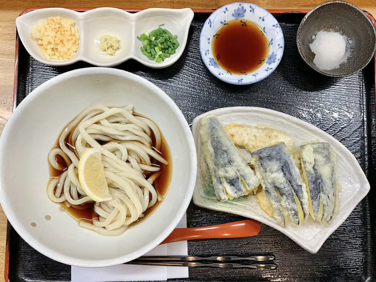 三鷹市住宅街の讃岐うどん屋 おもむく食堂 手打ち一杯300円 平日2時間のみ営業 吉祥寺ファンページ