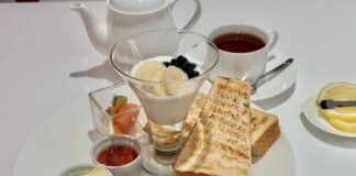 吉祥寺「タカノフルーツパーラー」1時間だけモーニング!厚切りトーストと選べるトッピング