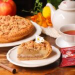 アップルパイ専門店「グラニースミス」、「カレルチャペック 紅茶店」とコラボ“紅茶の日”より販売開始