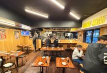 14年愛された名店が「売虎じぃま」として再始動!“朝挽きもつ焼き”大衆酒場へリニューアル
