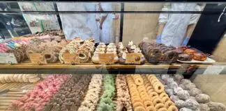 アトレ吉祥寺の新店“世界のドーナツ”専門店「JACK IN THE DONUTS」宇宙ドーナツと“生マラサダ”レポ